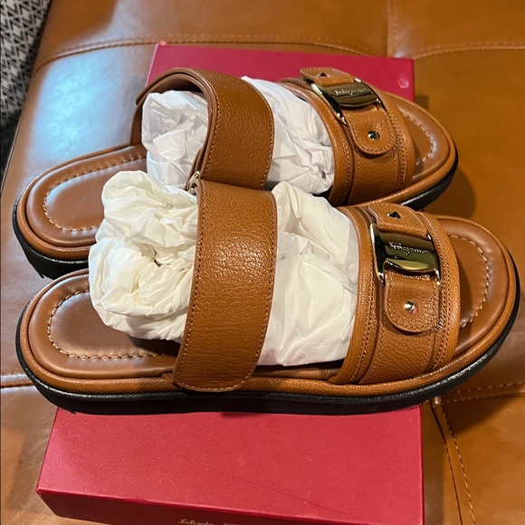 Salvatore Ferragamo Tan Leather Slides - Picture 2 of 5